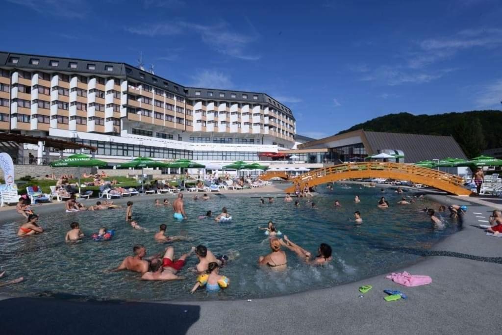 Apartmani Ramonda Teslić Zewnętrze zdjęcie